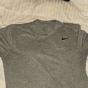 Nike Men's Heather Gray Short Sleeve Tee
